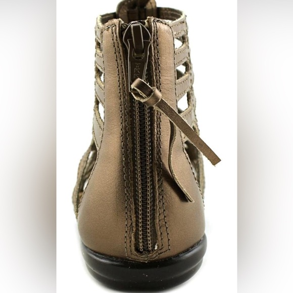 Aerosoles Size 7.5 Memory Foam Bronze Gladiator Sandals! - Picture 3 of 8